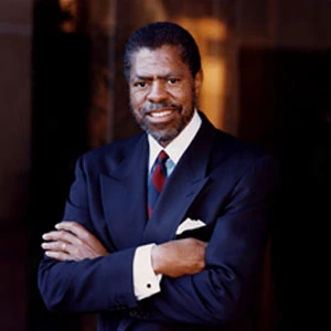 Headshot of Kenneth Olden